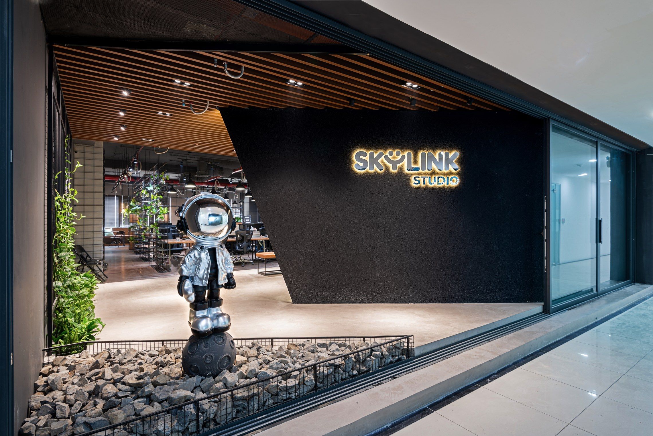 Skylink Studio workspace